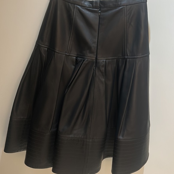 Oscar de la Renta leather midi skirt - NWOT - Picture 4 of 5